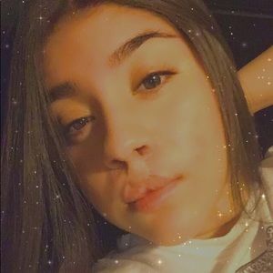 Meet your Posher, Esmeralda